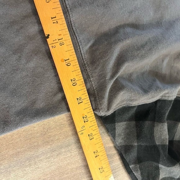 Walt Disney Disneyland Black Plaid Spirit Jersey Women Medium Bin K-26 - Picture 5 of 6